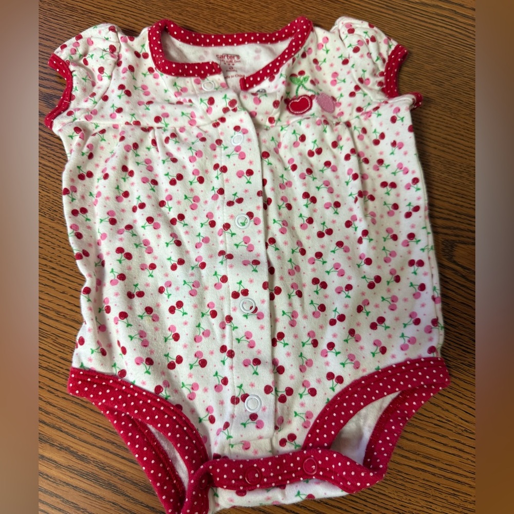 Carters 3  month, onesie